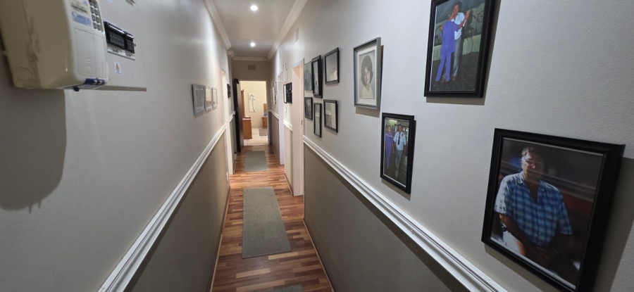 3 Bedroom Property for Sale in Flamwood North West